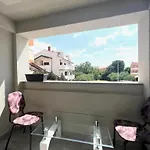 Melek מדולין