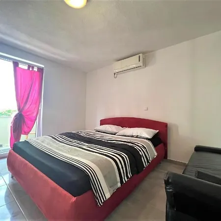 Melek Apartment
