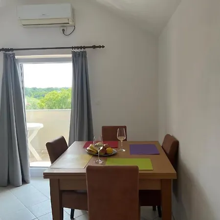 Apartment Melek *